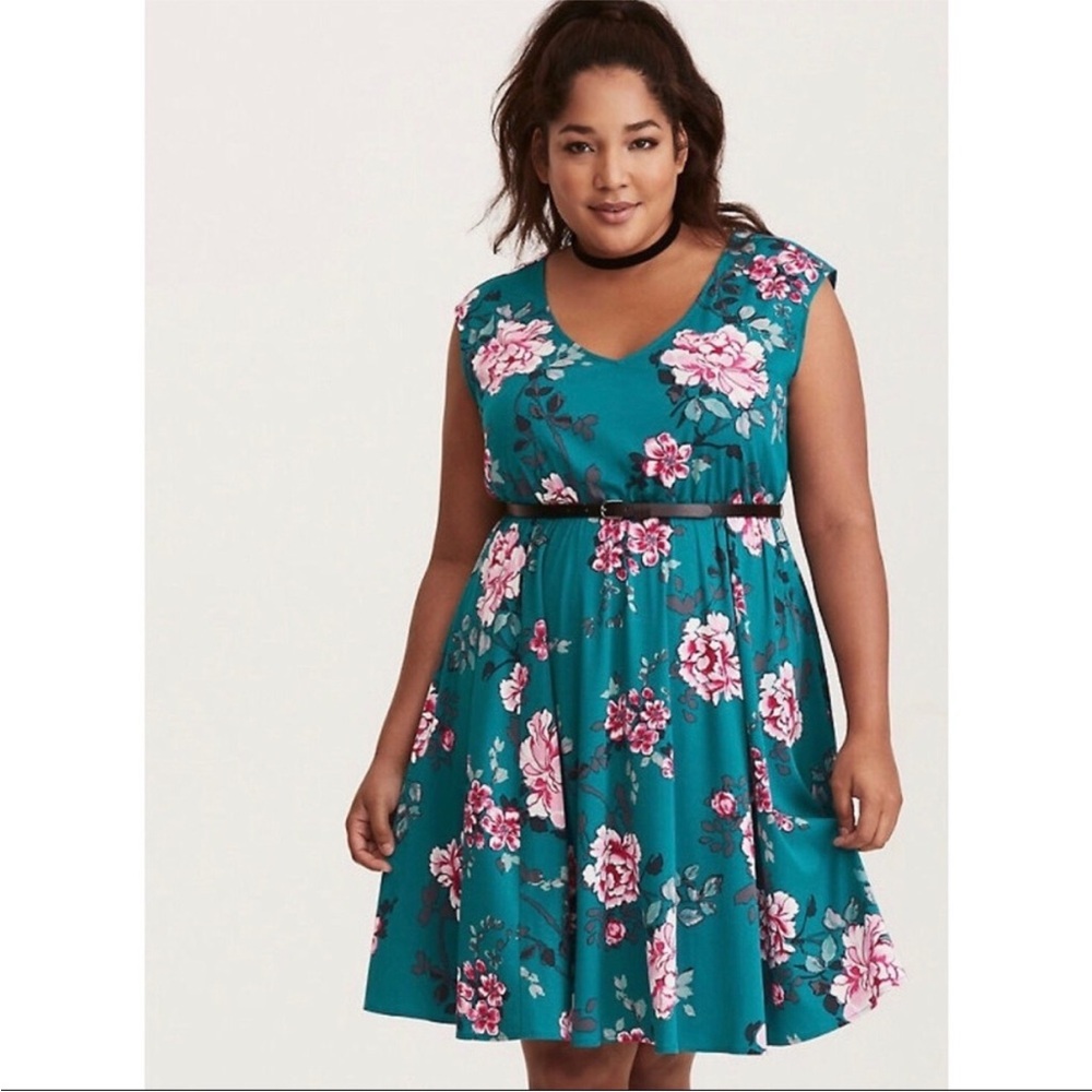 Torrid 2X Teal Floral Fit and Flare Belted Skater Dress NEW - Picture 2 of 10